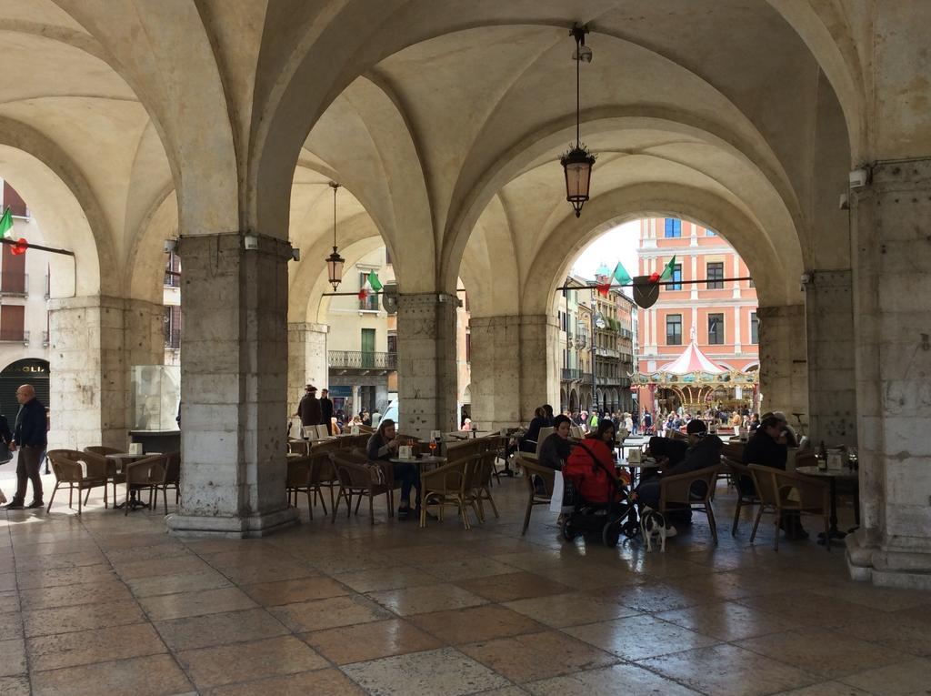 La Loggia Al Duomo - Trevisoアパートメント エクステリア 写真
